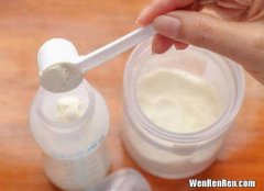 冲奶粉为什么要先放水,冲奶粉为什么先放水啊？不可以先放奶粉吗？