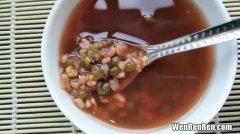 绿豆汤变红为什么,绿豆汤熬出来为什么是红色的？不是绿色的？