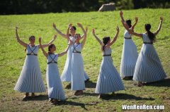 为什么奥运会火种在希腊采集,为什么每届奥运会的火种采集要在希腊雅点采集?