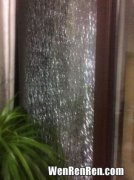 钢化玻璃碎了会伤人吗,10mm钢化玻璃砸碎伤人吗