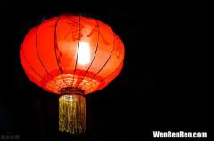红灯笼里用什么灯泡,红色灯笼里放的黄色灯光亮度如何