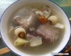 白豆百合排骨汤怎么做,百合排骨汤家常做法