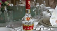 坐火车可以带白酒吗?能过安检吗,坐高铁和火车，行李箱放白酒能过安检吗？