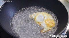 糖心蛋冷水下锅水开后还要煮多久,鸡蛋冷水下锅煮几分钟是溏心蛋