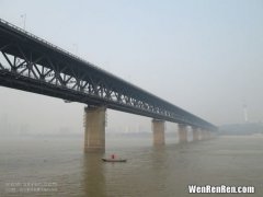 中国第一座长江大桥是哪一座,中国历史上第一座长江大桥是哪一座