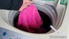 棉衣可以放在洗衣机里面洗吗,棉服可以用洗衣机洗吗 棉服能不能放在洗衣机洗