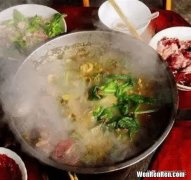 重口味 牛粪火锅是怎么做的,真正用牛粪做的牛粪火锅 竟被贵州作为待客上品(2)