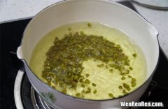 绿豆汤绿色和红色区别,煮绿豆汤为何有时是绿色有时是红色呢？哪种颜色的绿豆汤消暑效果最
